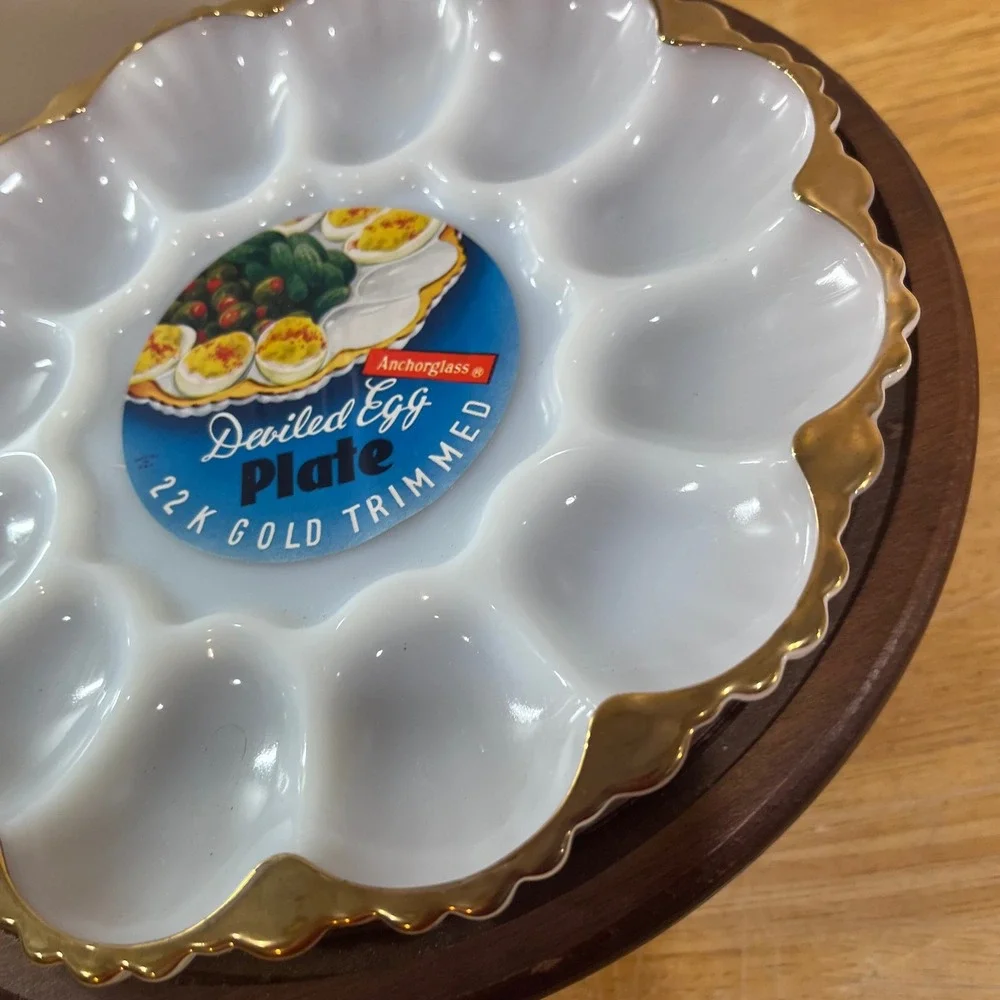 Vtg Anchor Hocking Anchorglass Milk Glass Deviled Egg Plate 22K Gold Trim 10